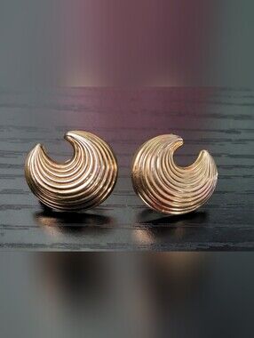 Solid 14k Yellow Gold Half Moon Swirl Earrings 4.3 Grams Omega Backs